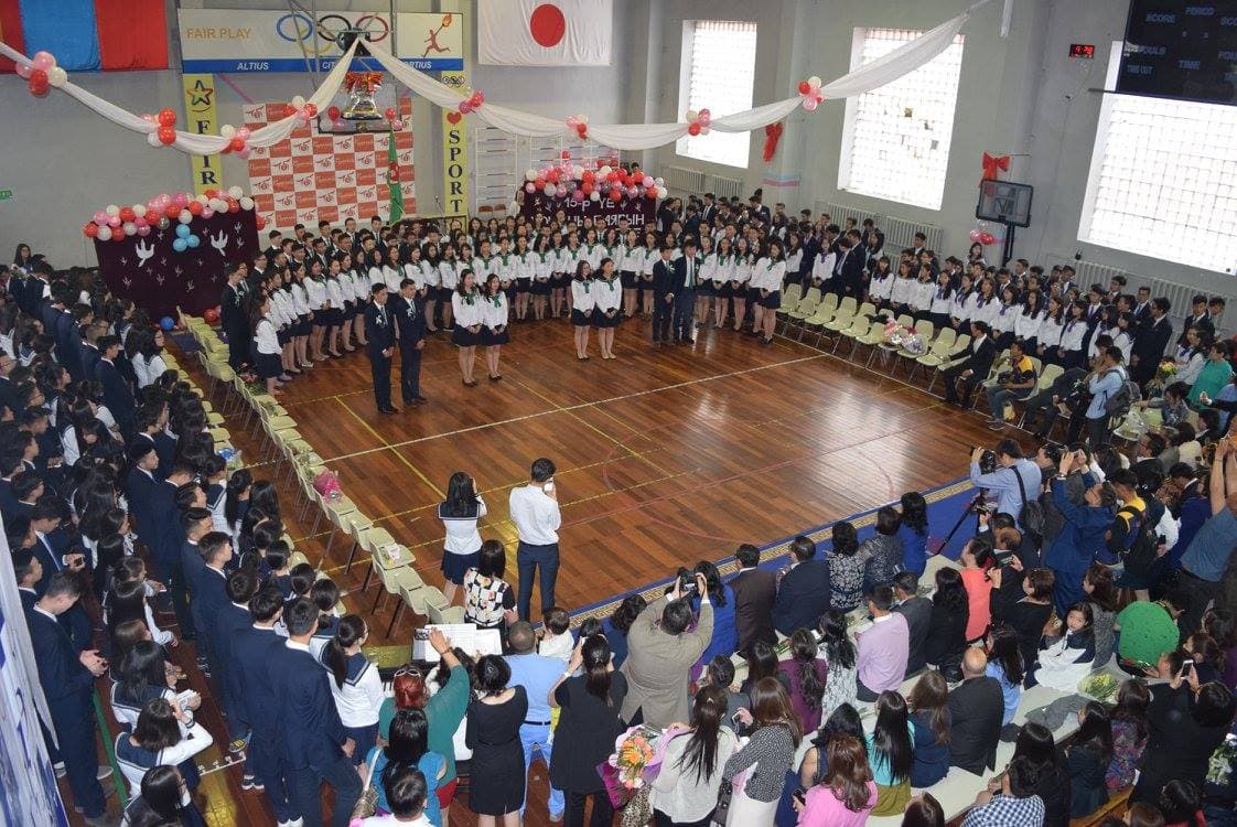 Шинэ Монгол ахлах сургуулийг байгуулсан түүхэн төслийн сүүлчийн төгсөлт/XIII үе/ эрдмийн баяраа тэмдэглэв